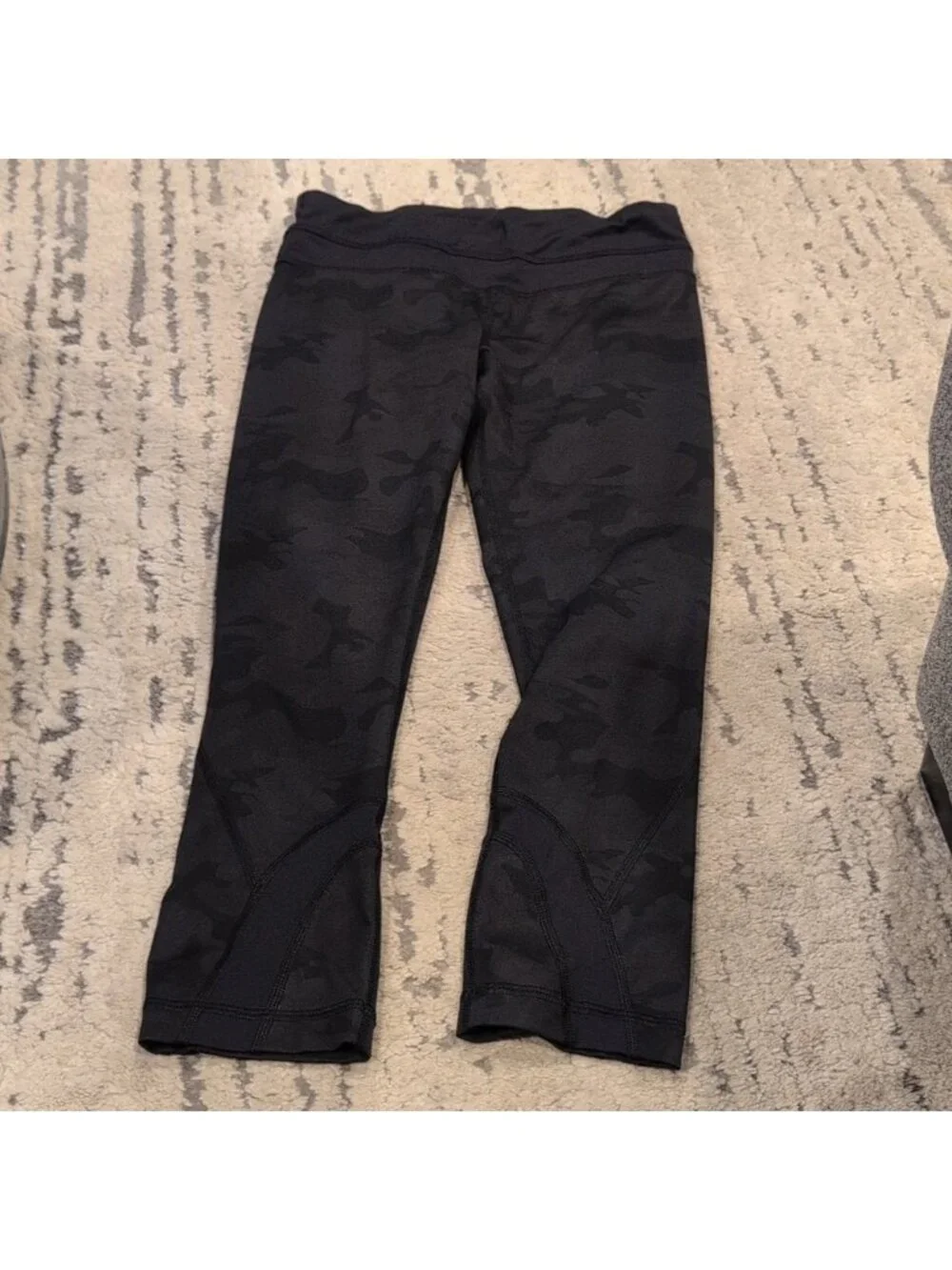 Lululemon Run: Inspire Crop II *All Luxtreme Savasana Camo 20cm New Blk